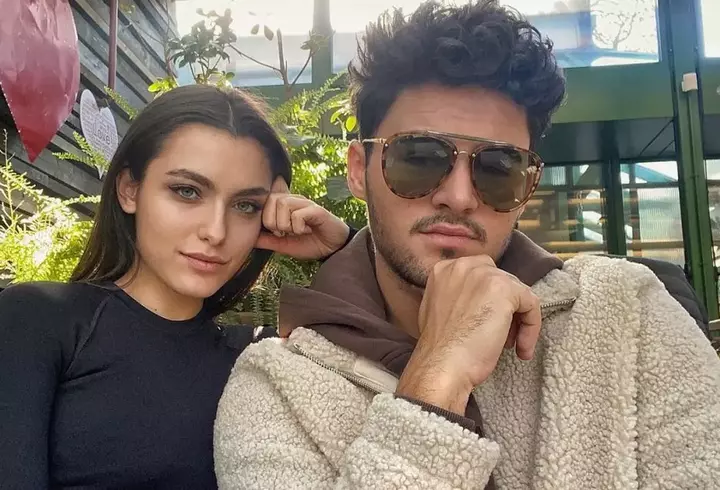 Andreea Esca și Paula Seling, despre întâlnirile cu Papa Francisc: „Binecuvântată să fiu martora și parte dintr-un moment de har”. Ce au transmis Dan Negru și Oana Roman după moartea Pontifului