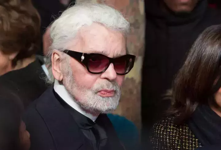 karl-lagerfeld-a-murit