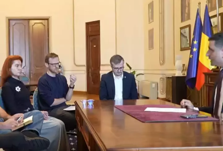 George Simion a șters filmarea cu jurnaliștii Digi24, după ce a fost acuzat că i-a înregistrat pe ascuns. Imaginile postate de liderul AUR s-au viralizat în mediul online