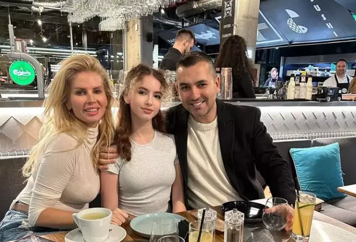 Imagini rare de la nunta lui Cristian Popescu Piedone cu soția lui, Iulia. Cum arăta fostul șef al ANPC în urmă cu 35 de ani