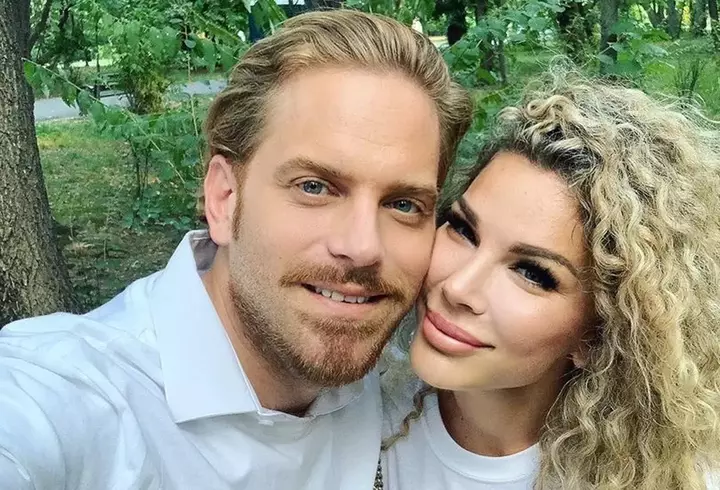 Adna Rovcanin-Omerbegovic, influenceriță celebră în Bosnia, a murit la două zile după nuntă. Avea 26 de ani: „Nu pot să cred că ne-a părăsit atât de repede”