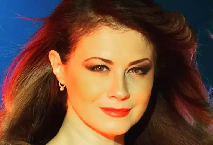 corina-danila-operatie-estetica