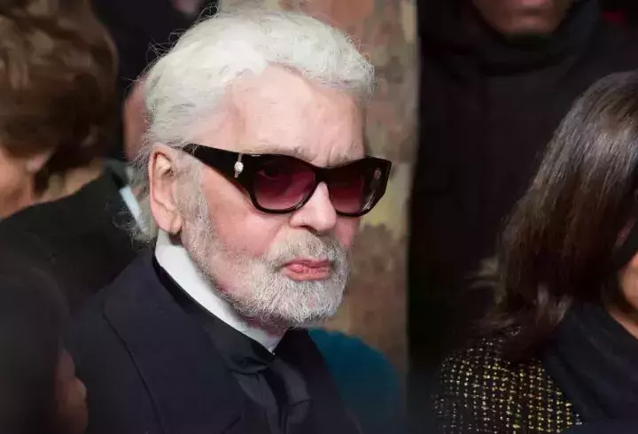 karl-lagerfeld-a-murit
