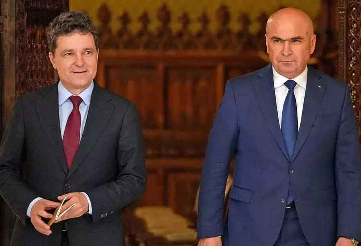 Marcel Ciolacu face front comun cu Traian Băsescu și cataloghează criza energetică drept o "criză de penibilitate": "Aia cu barjele mi-a plăcut cel mai mult"