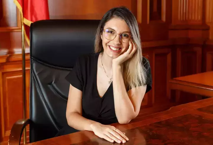 cine-este-diana-buzoianu-ministrul-mediului-1-1