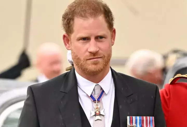gestul-facut-de-printul-harry-la-incoronarea-tatalui-sau-regele-charles