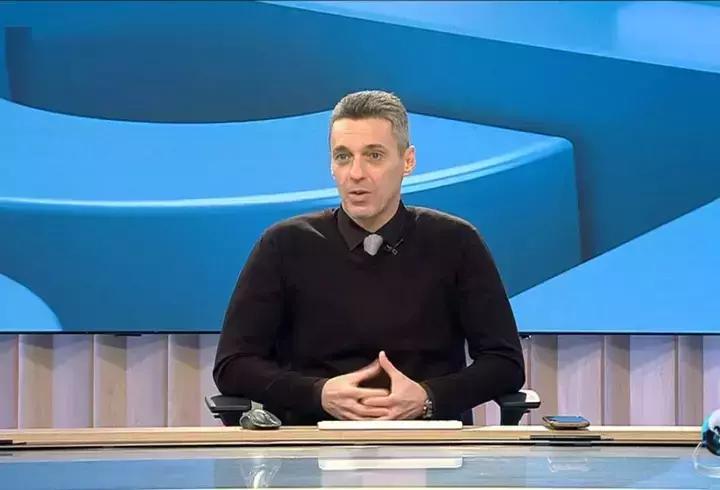 mircea-badea-anunt-emisiune-in-gura-presei-897421-copy-copy