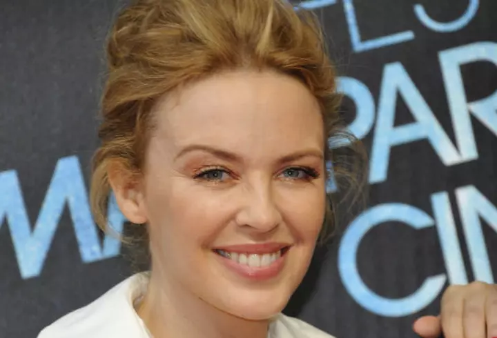 Robbie Williams, in rol de cavaler cu aripi de inger 