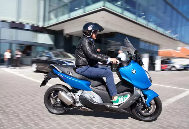 Blake Lively si Ryan Reynolds s-au casatorit