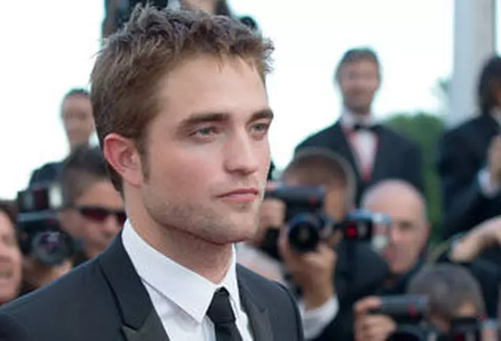 Andreea Marin Banica, intr-o rochie neagra la un eveniment roz