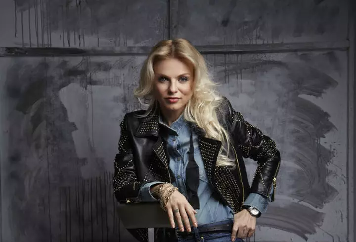 Cosmina Pasarin, Aylin Cadir si Sanziana Negru, la plimbare cu bicicleta