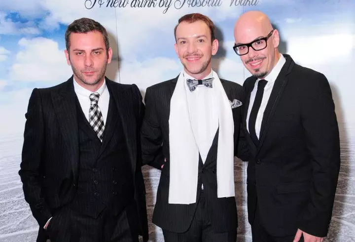 Cosmina Pasarin, Aylin Cadir si Sanziana Negru, la plimbare cu bicicleta