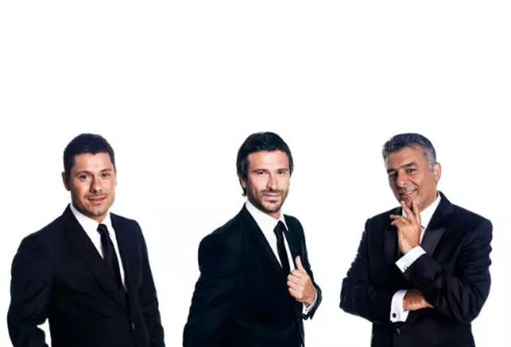 Andreea Marin Banica, intr-o rochie neagra la un eveniment roz