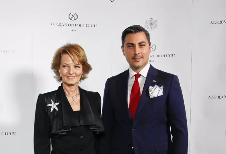 Top 4 celebritati cu facultate si IQ urias