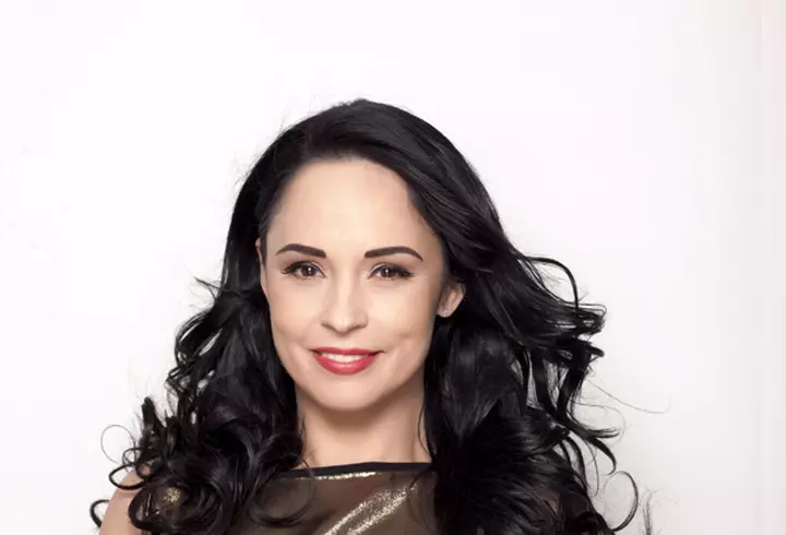 ANDREEA BERECLEANU, muză pentru designerul ADRIAN OIANU