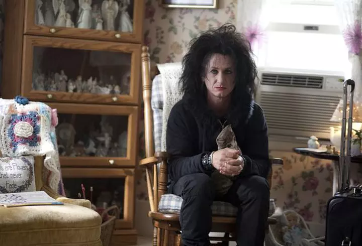 Crina Semciuc este muza lui Horaţiu Mălăele în Funeralii Fericite