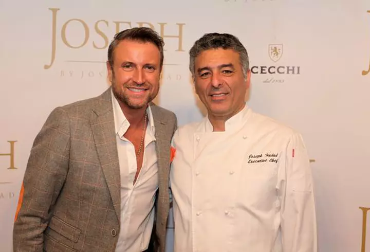 SMILEY se distrează cu fanii de pe Facebook