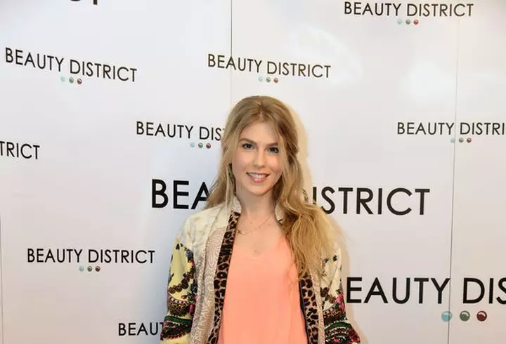 Laura Cosoi a lansat o carte de bucate - FOTO