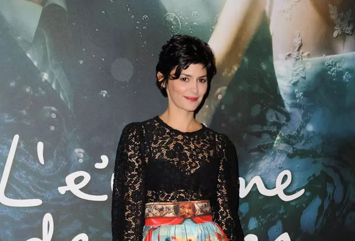 SMILEY se distrează cu fanii de pe Facebook