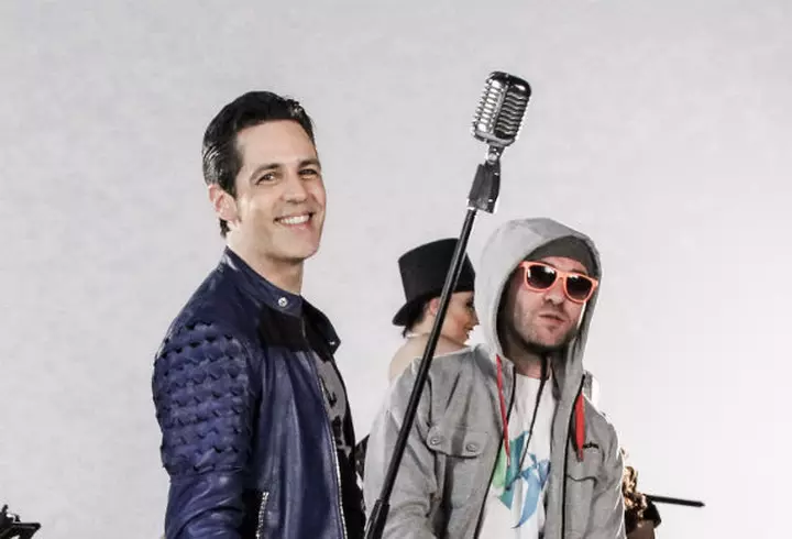 Jennifer Lopez şi Casper Smart, împreună pe scenă