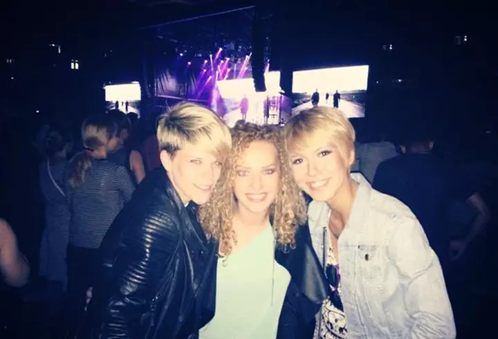 SMILEY se distrează cu fanii de pe Facebook