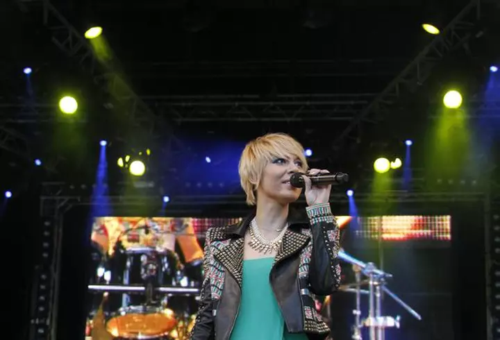 Jennifer Lopez şi Casper Smart, împreună pe scenă