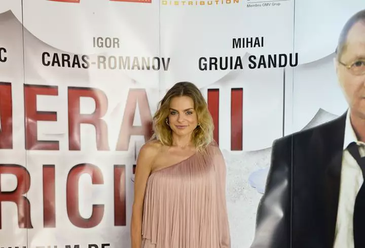 Aşa mamă, aşa fiu: Victoria Beckham şi Romeo