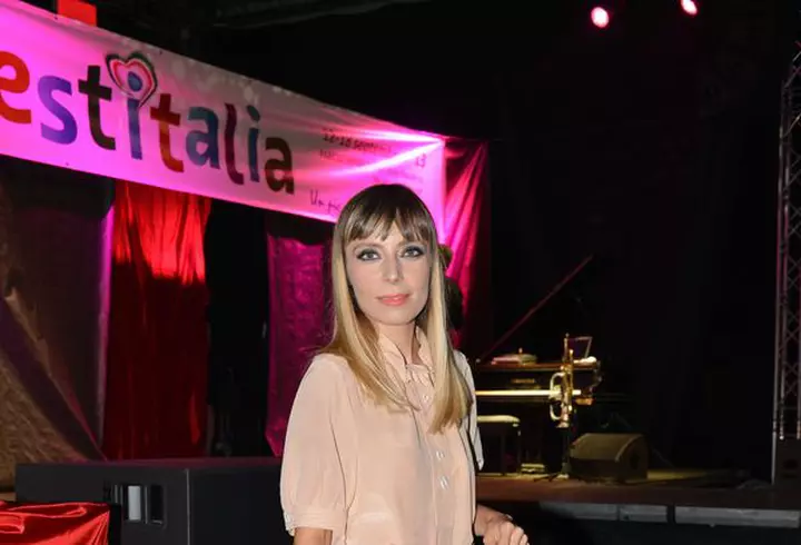 [EXCLUSIV] Diana Şucu: „Privi­rea admirativă a soţului meu mă um­ple de fericire”