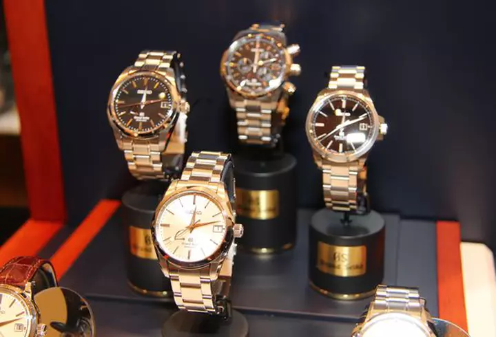 Bijuteriile preferate ale actritelor, acum si in Romania