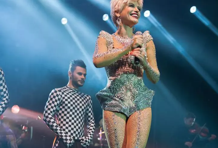 [FOTO] Experienţă suedeză la concertul Woodkid