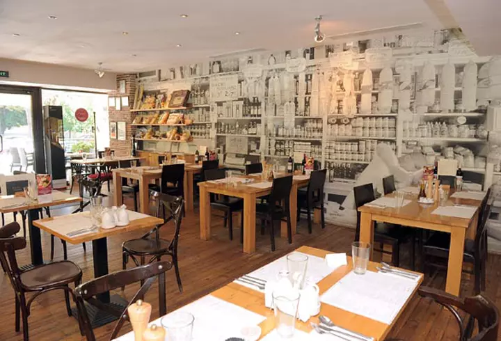 SuperChill luptă pentru copiii orfani!