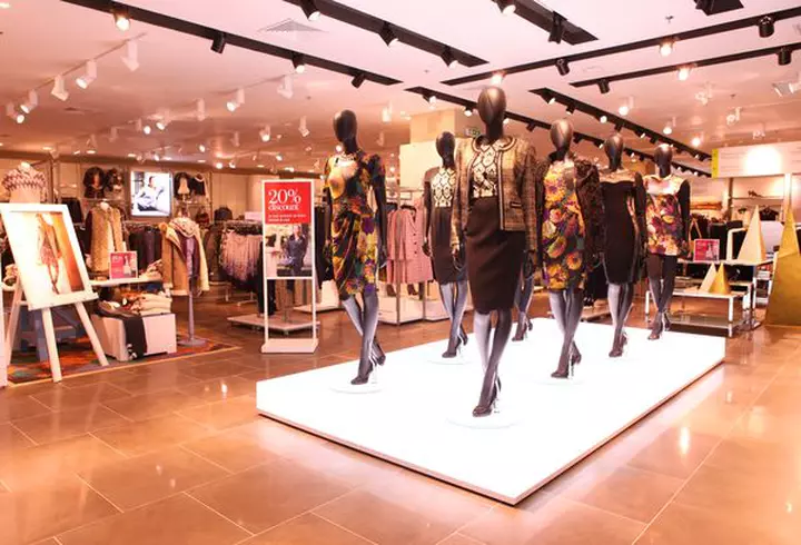 Bianca Ioniţă şi-a ales rochia de mireasă