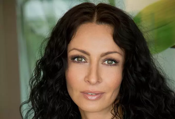 Jay Sean cântă pe scena Romanian Music Awards - VIDEO