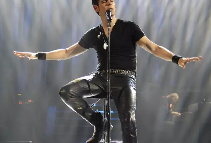 Jay Sean cântă pe scena Romanian Music Awards - VIDEO