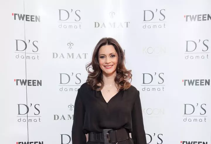 Albastru marin - Culoarea sezonului