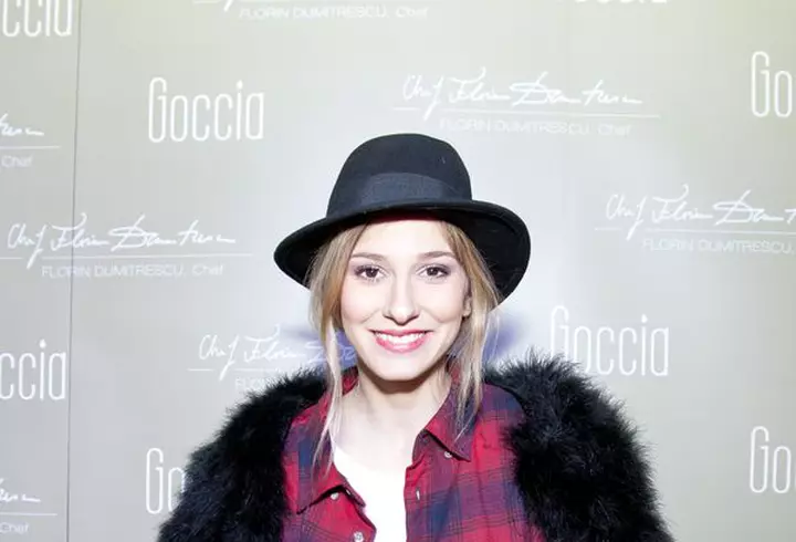 Albastru marin - Culoarea sezonului