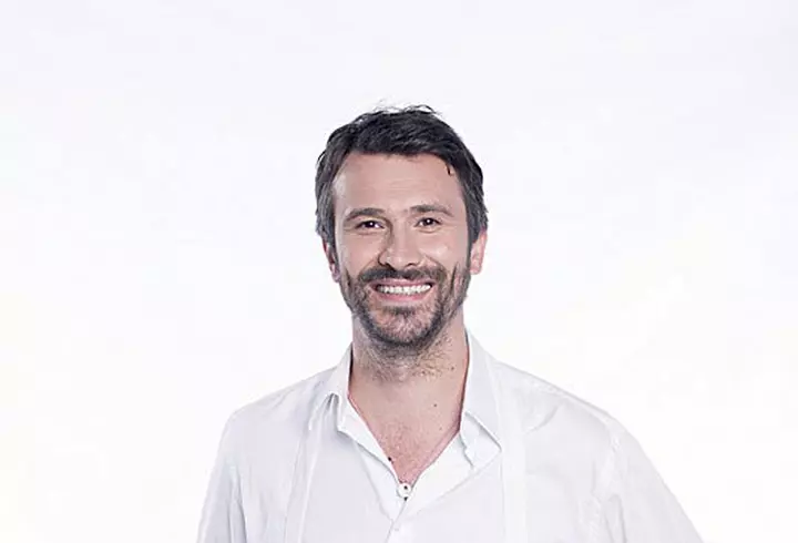 Albastru marin - Culoarea sezonului