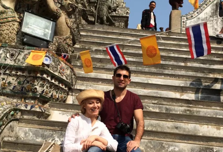 Uite cum arată sora Laurei Cosoi!