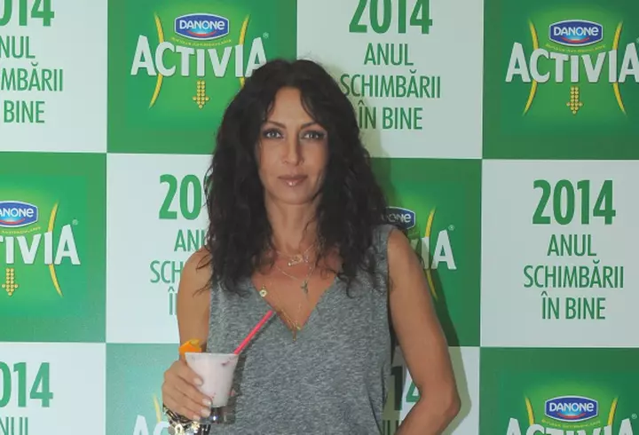 Uite cum arată sora Laurei Cosoi!