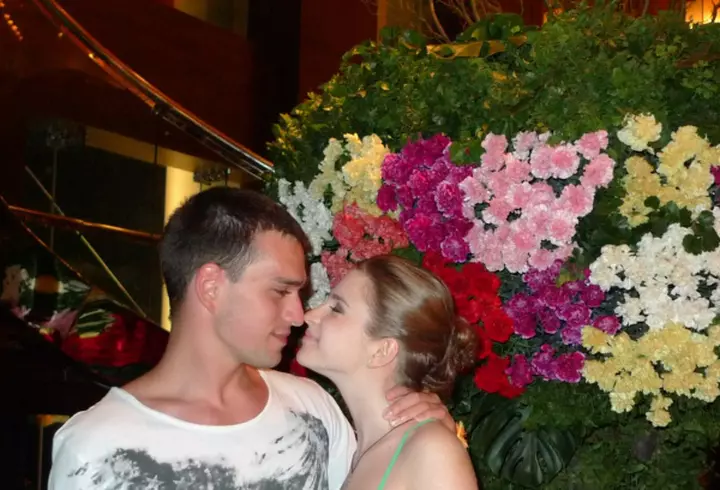 Uite cum arată sora Laurei Cosoi!