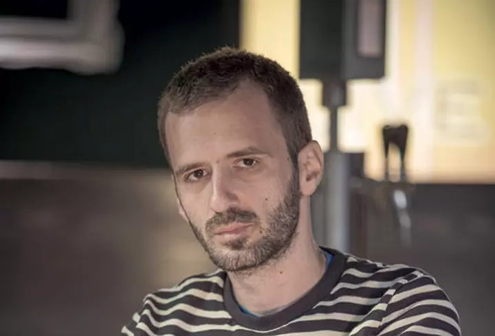 Back to school: 5 vedete se întorc în trecut