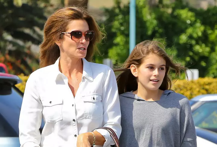 INNA a lansat Cola Song, unul dintre cele mai sexy videoclipuri 