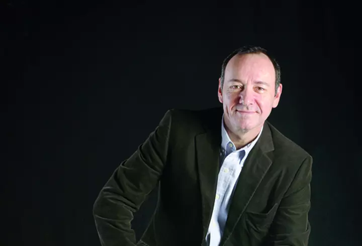 Back to school: 5 vedete se întorc în trecut