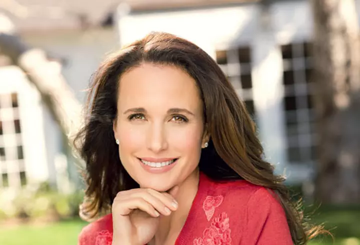 Back to school: 5 vedete se întorc în trecut