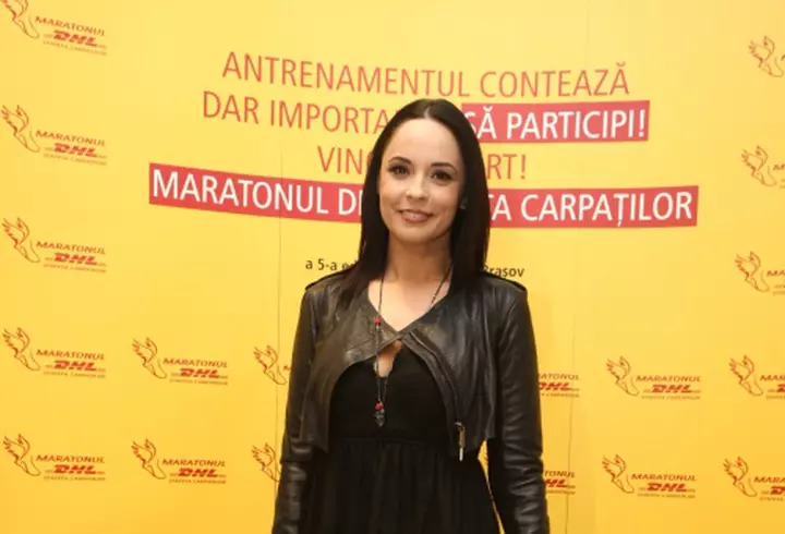 INNA a lansat Cola Song, unul dintre cele mai sexy videoclipuri 