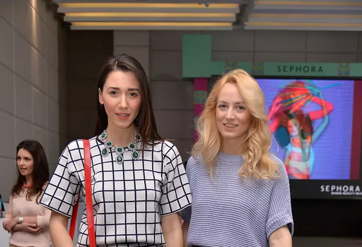 Pregăteşte-te pentru 2 zile de shopping în al 9-lea cer!