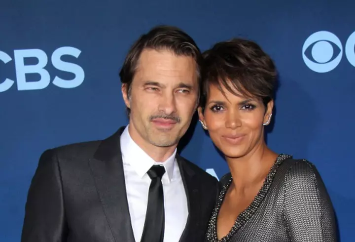 Eros Ramazzotti şi Marica Pellegrinelli  – Super îndrăgostiţi la Paris