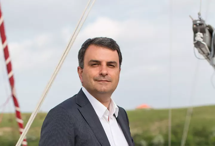 Eros Ramazzotti şi Marica Pellegrinelli  – Super îndrăgostiţi la Paris