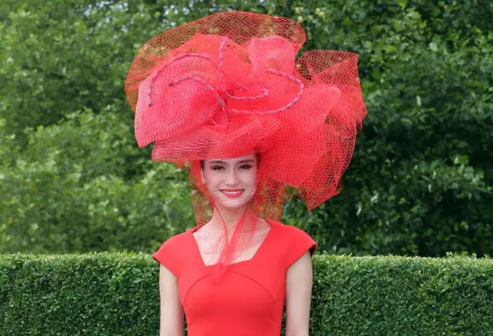 Cele mai frumoase ţinute ale săptămânii 13-17 octombrie