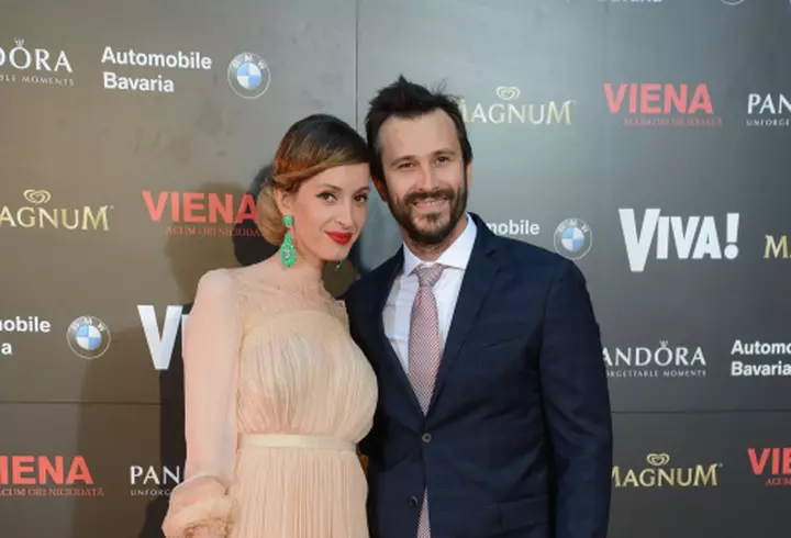 Eros Ramazzotti şi Marica Pellegrinelli  – Super îndrăgostiţi la Paris